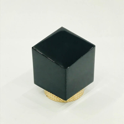 satın al Yaratıcı Çinko Alaşım Siyah Renk Metal Zamak Parfüm Şişesi Kapağı online manufacture