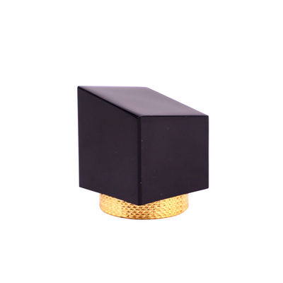 satın al 30 * 37mm Düzensizlik Kare Parfüm Şişesi Kapakları Metal Tip online manufacture
